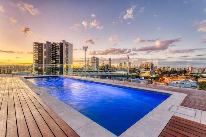 Inner City 1 Bedroom Apartment With Rooftop Pool And Parking - Serain Residences Μπρίσμπεϊν Εξωτερικό φωτογραφία